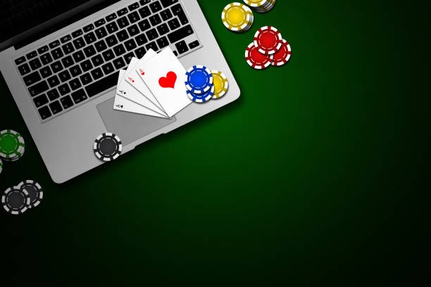 wayangtoto platform showing live dealer table, sportsbook markets, and slot games on mobile and desktop